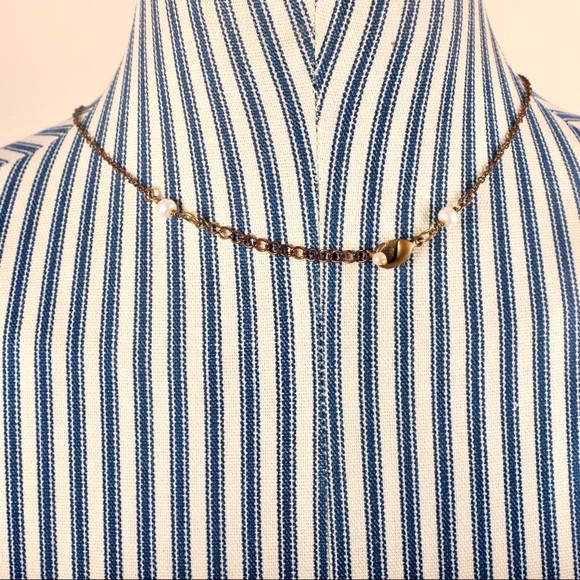 Vintage floral carved celluloid necklace - Picture 2 of 2